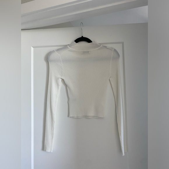 Babaton long sleeve cut out - Picture 4 of 7